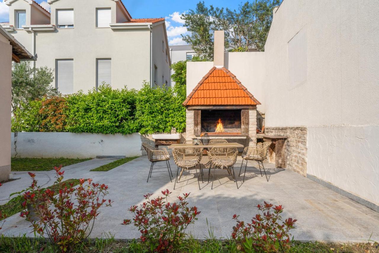 Apartments Dante Подстрана Екстериор снимка