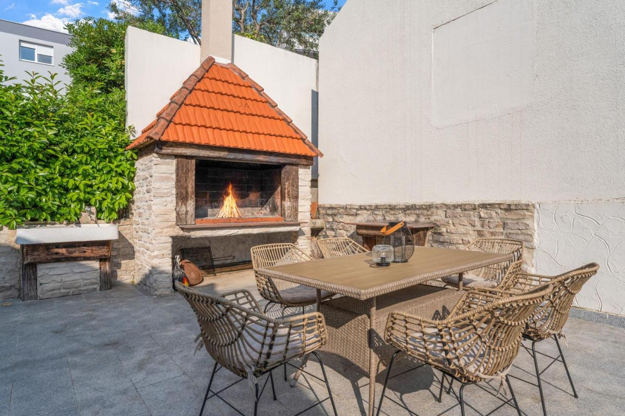 Apartments Dante Подстрана Екстериор снимка