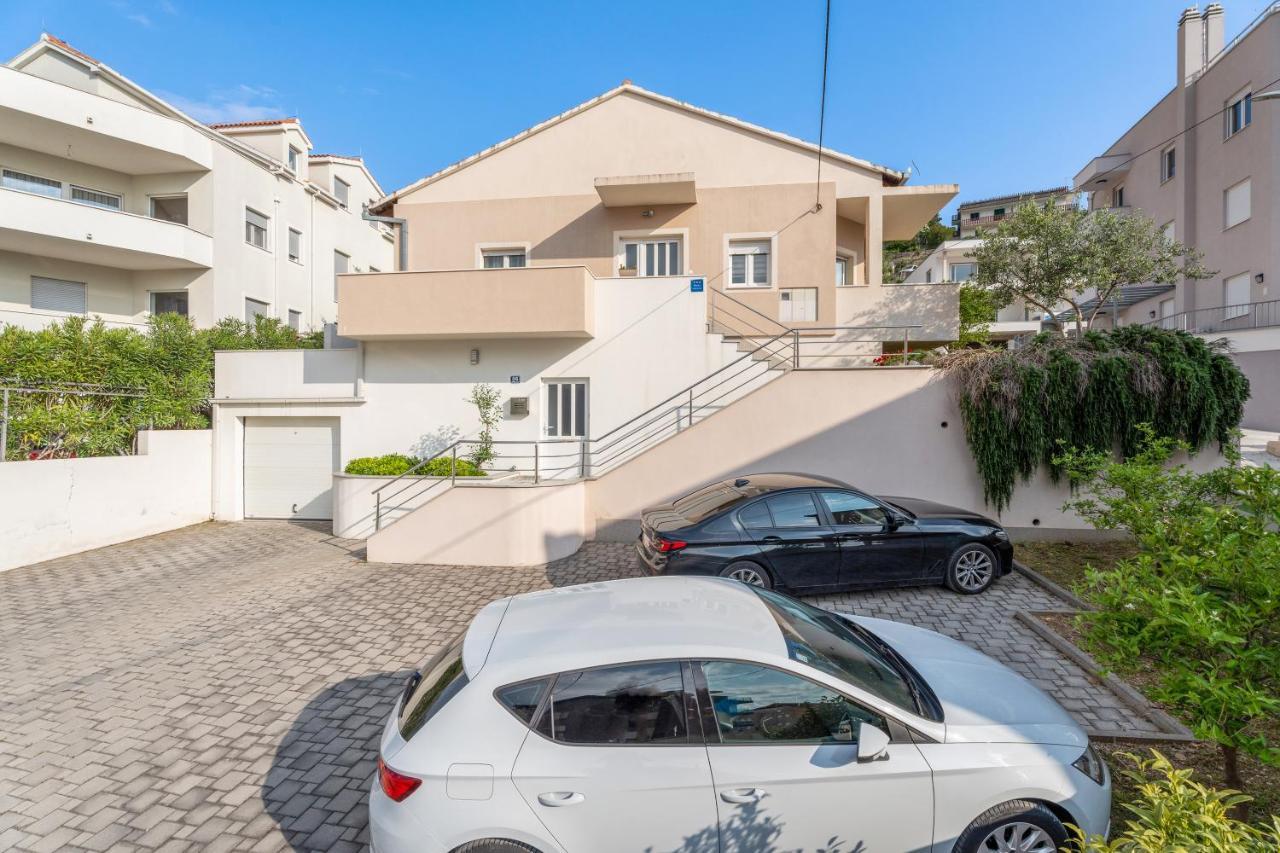 Apartments Dante Подстрана Екстериор снимка