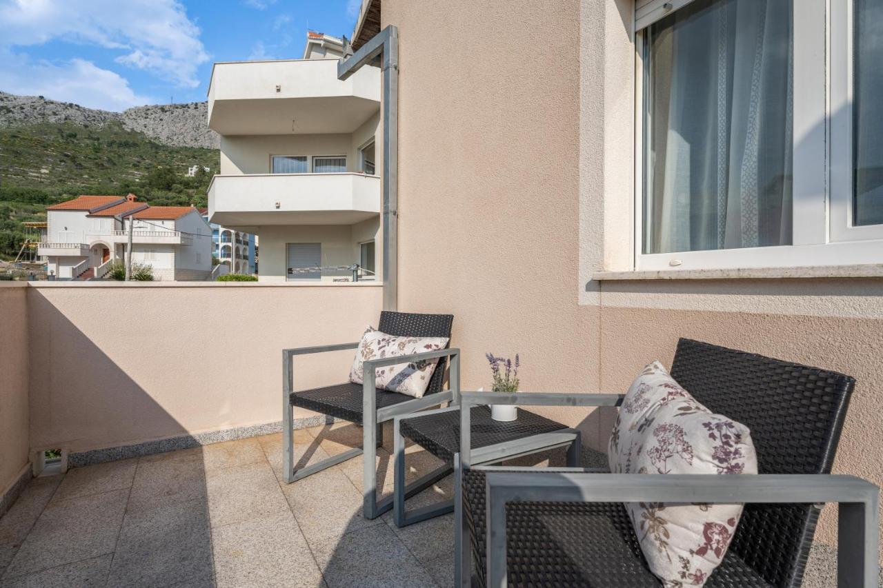 Apartments Dante Подстрана Екстериор снимка