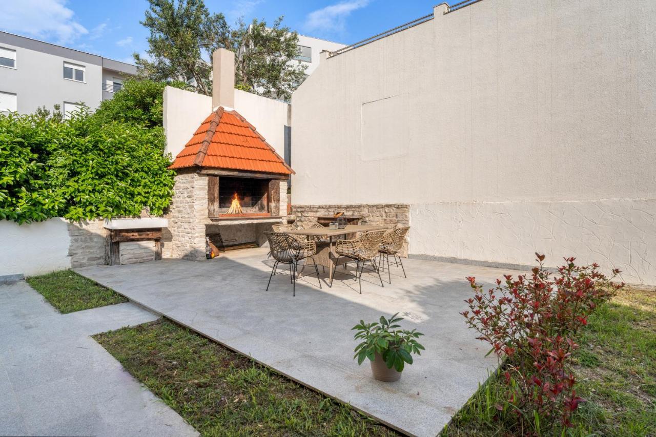 Apartments Dante Подстрана Екстериор снимка