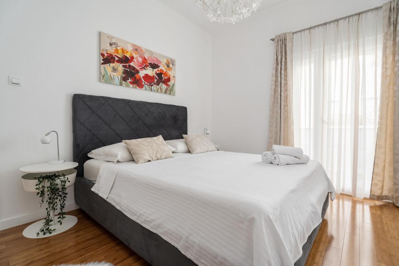 Apartments Dante Подстрана Екстериор снимка